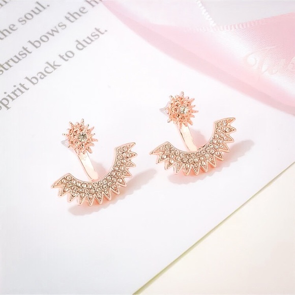 ⚜️[𝟯/$𝟭𝟴]⚜️Rose Gold Crystal Thorn Jacket Earrings NEW - Picture 2 of 7